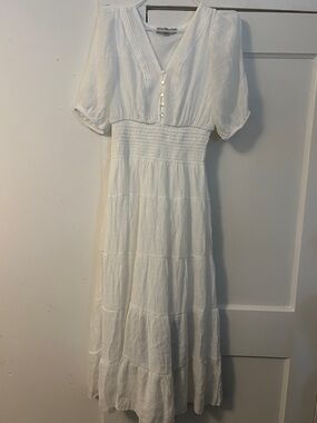Flowy White V-Neck Tiered Maxi Dress with Smocked Waist